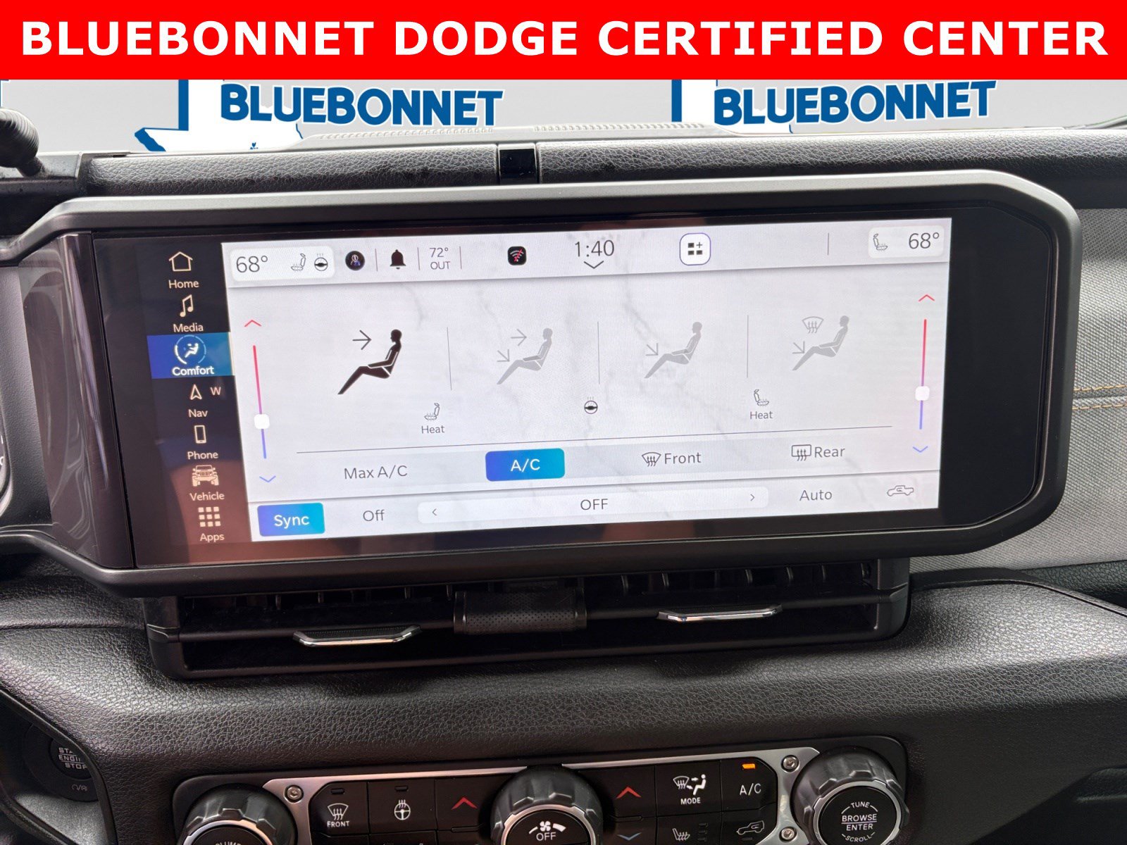 Used 2024 Jeep Gladiator Sport AWD/4WD image 17
