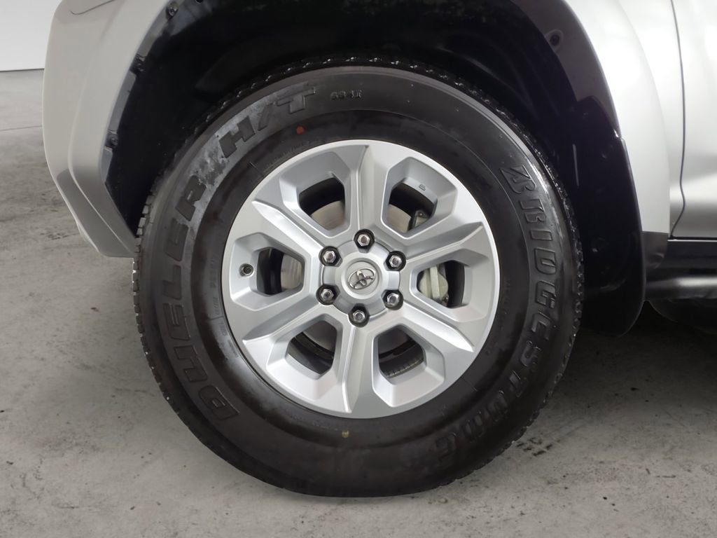 Used 2022 Toyota 4Runner SR5 Premium w/ Moonroof Package image 14