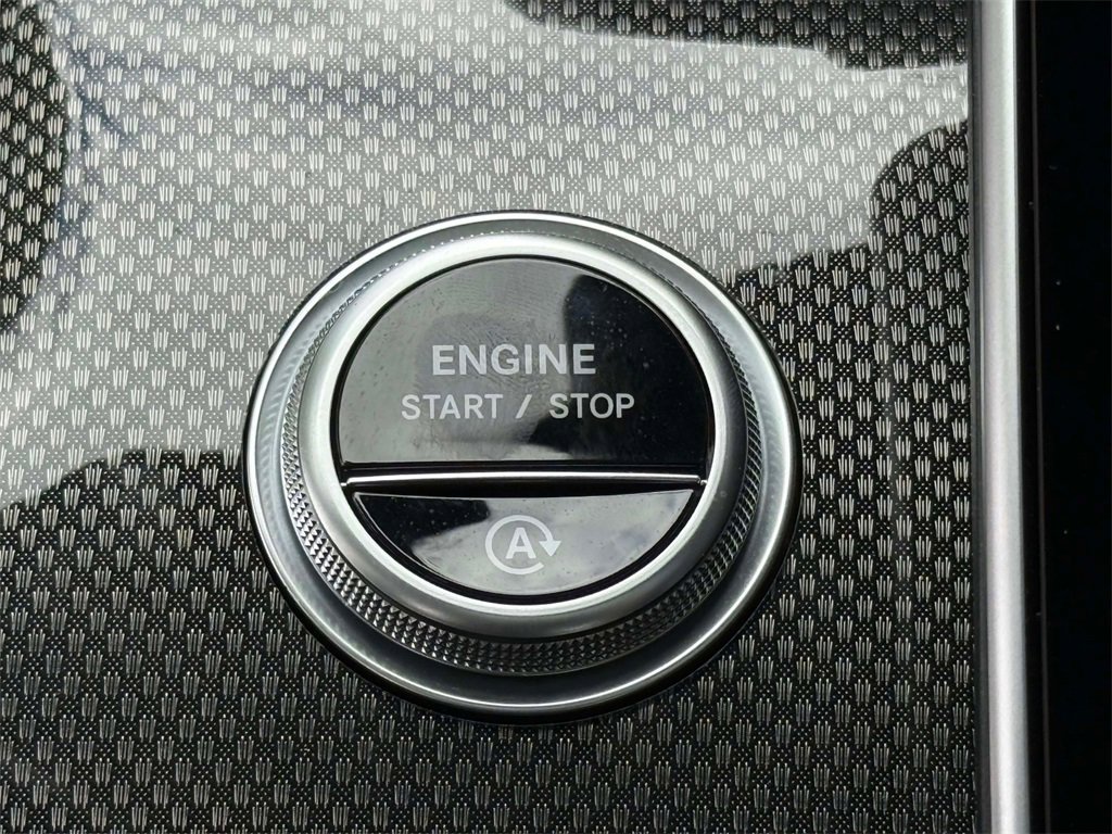 Used 2024 Mercedes-Benz CLE 300 4MATIC Coupe image 25