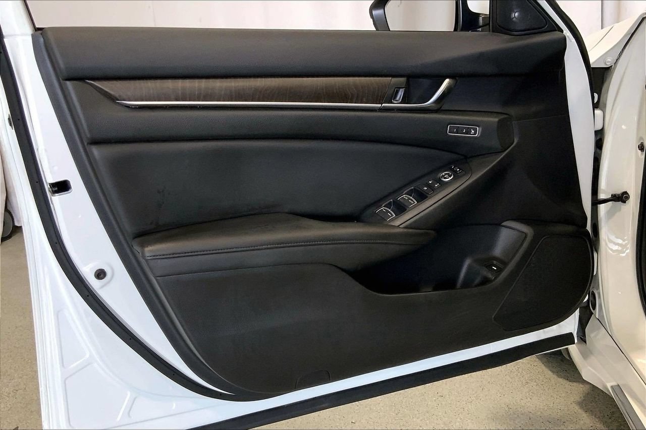 Used 2019 Honda Accord EX-L image 25