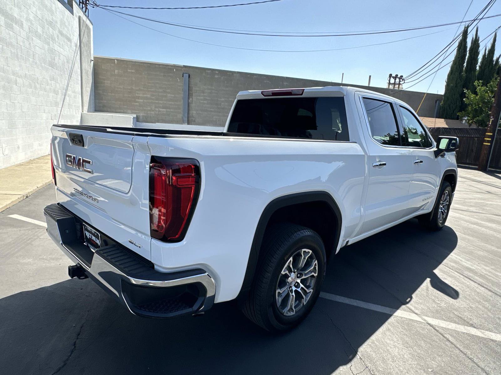 Used 2026 GMC Sierra 1500 SLT RWD image 5
