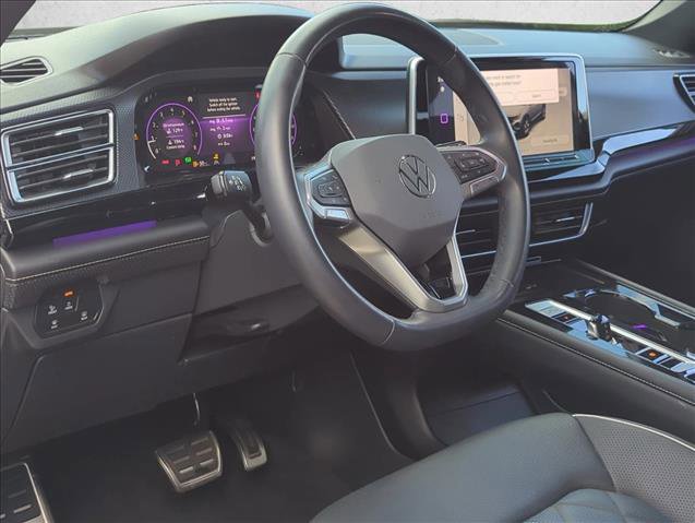 Used 2024 Volkswagen Atlas Cross Sport SEL Premium R-Line image 9