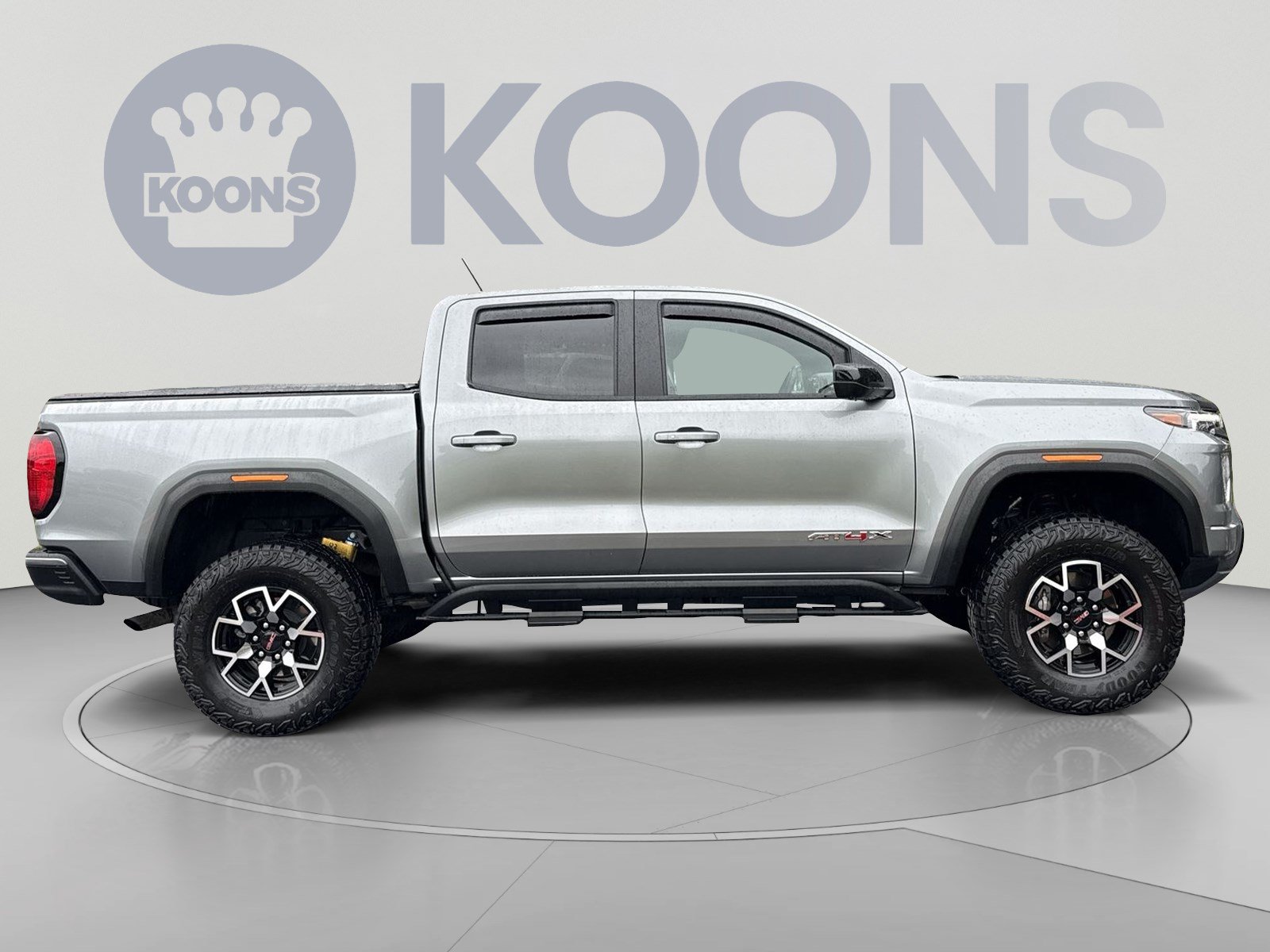 Used 2024 GMC Canyon AT4X AWD/4WD image 8