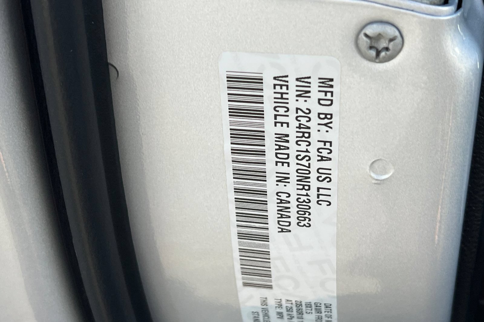 Used 2022 Chrysler Pacifica Limited w/ Uconnect Theater Family Group FWD image 44