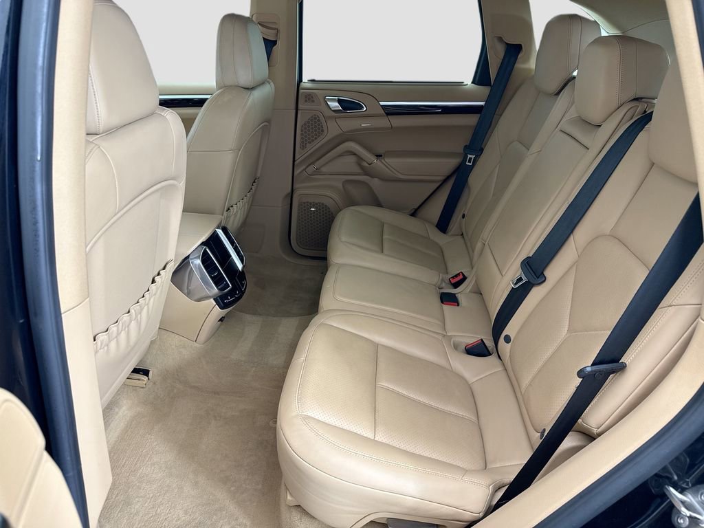 Used 2014 Porsche Cayenne Diesel AWD/4WD image 20