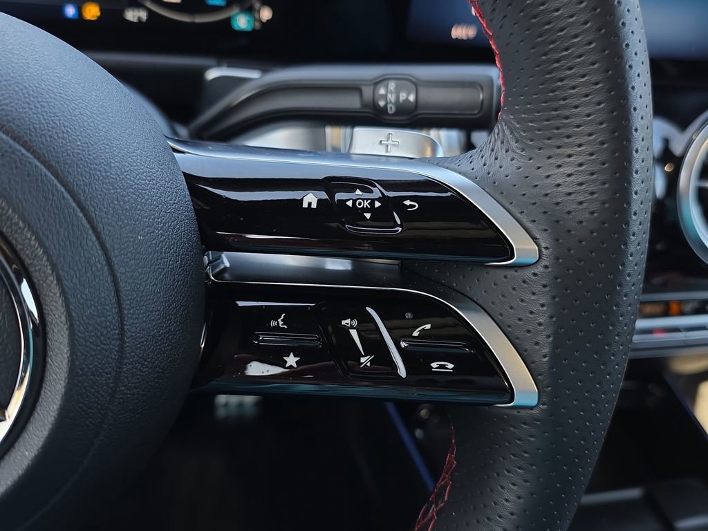 Certified 2025 Mercedes-Benz GLB 250 GLB 250 image 25