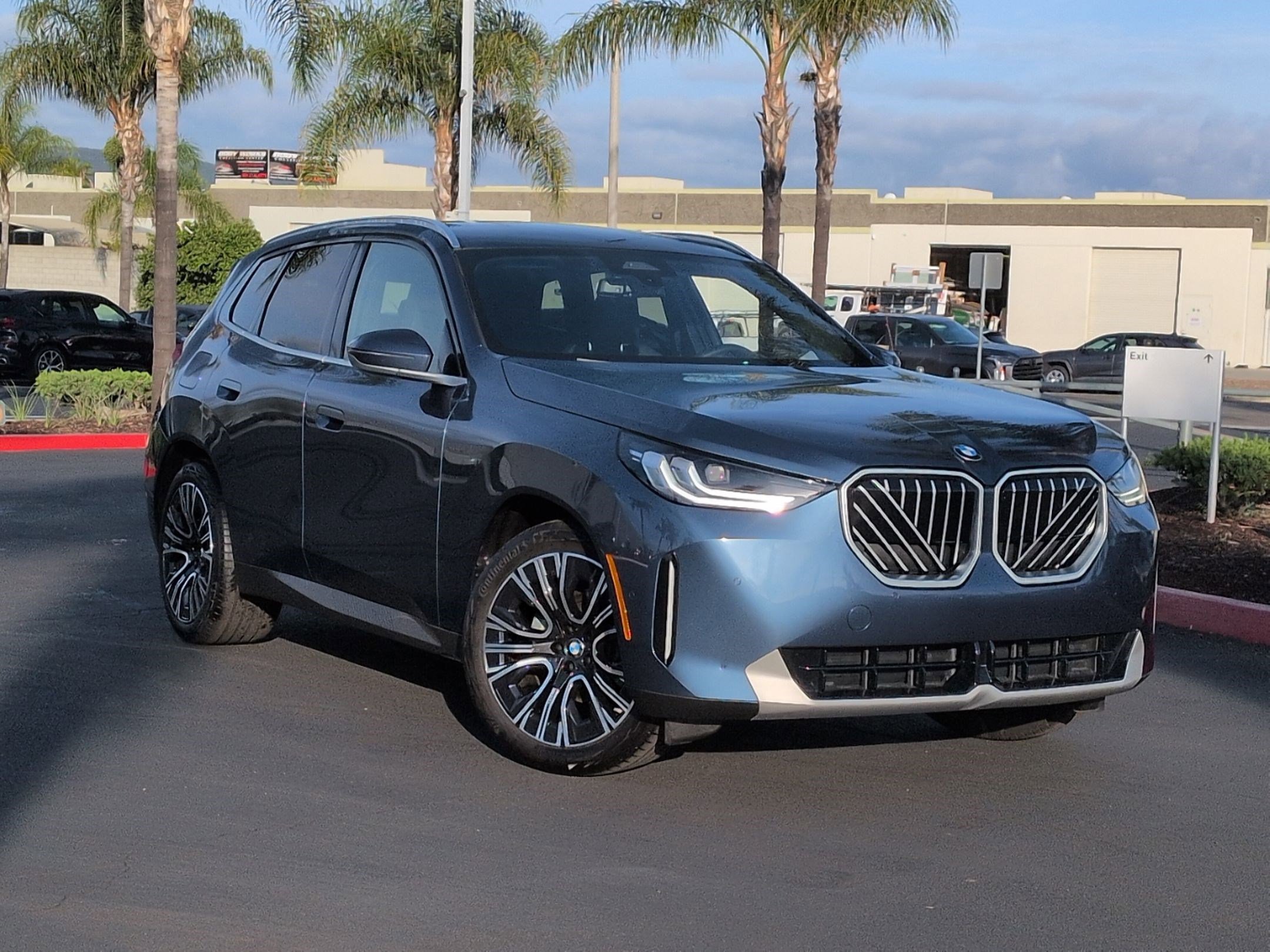 Used 2026 BMW X3 xDrive30 w/ Convenience Package AWD/4WD image 2