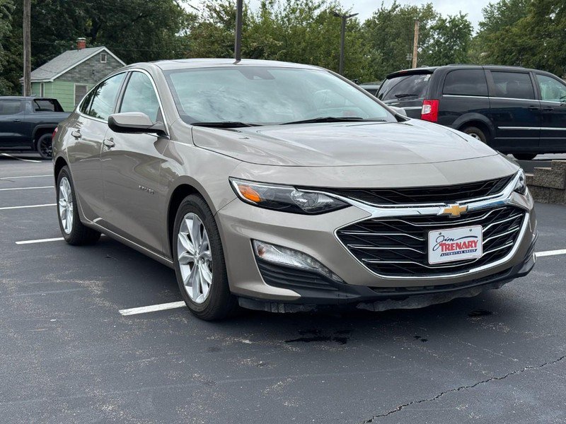 Used 2024 Chevrolet Malibu LT FWD image 2