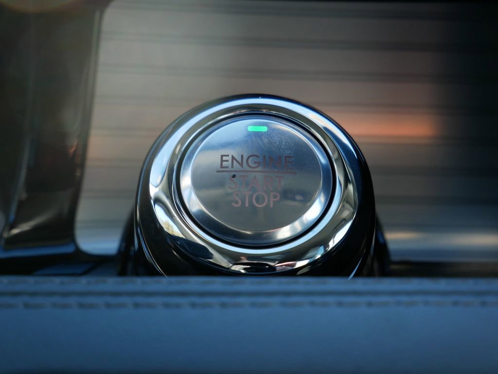 Used 2021 Lincoln Corsair FWD w/ Equipment Group 101A image 25