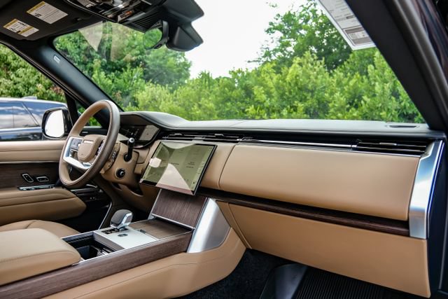 New 2026 Land Rover Range Rover SE AWD/4WD image 16