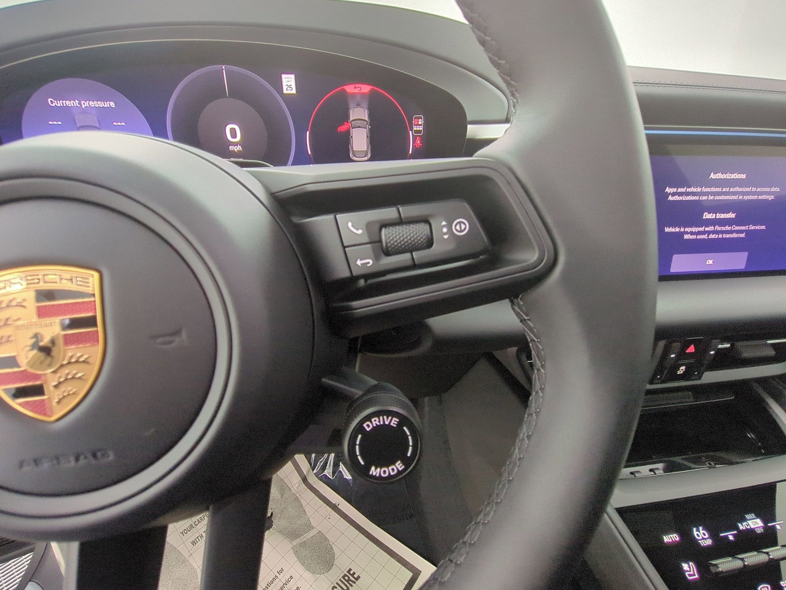 New 2026 Porsche Macan 4 Electric image 29