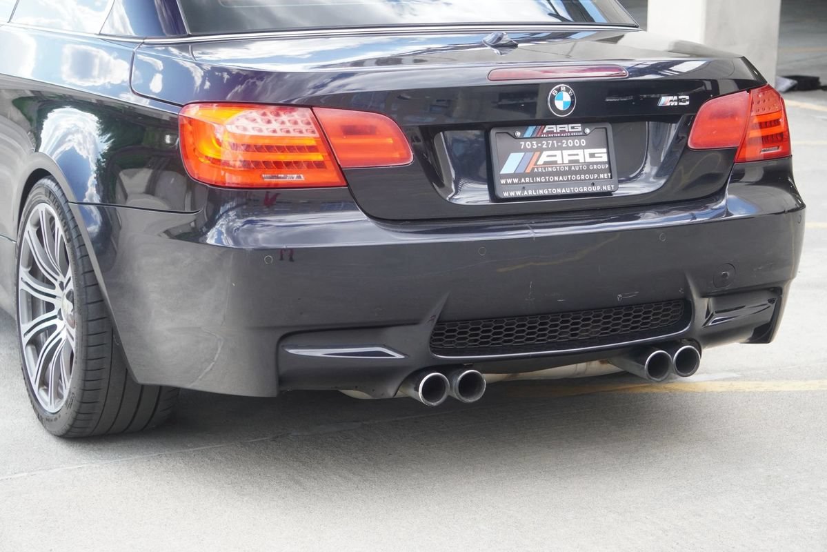 Used 2011 BMW M3 Convertible RWD image 31