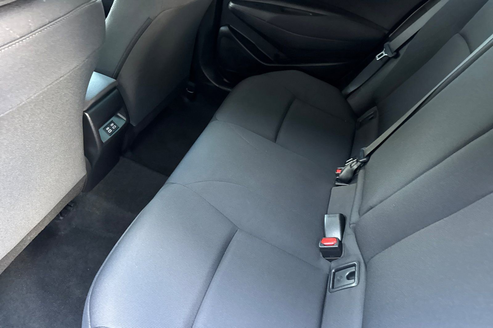 Used 2024 Toyota Corolla LE image 12