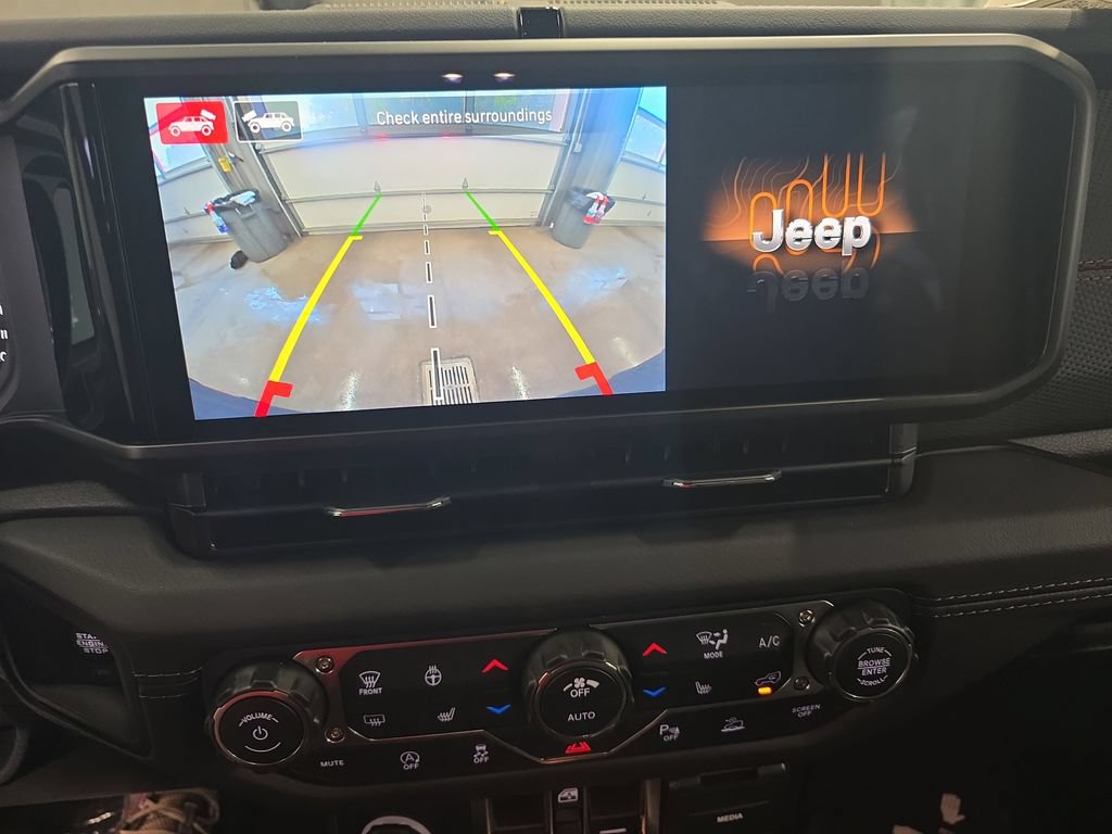 New 2026 Jeep Wrangler Unlimited Rubicon AWD/4WD image 24