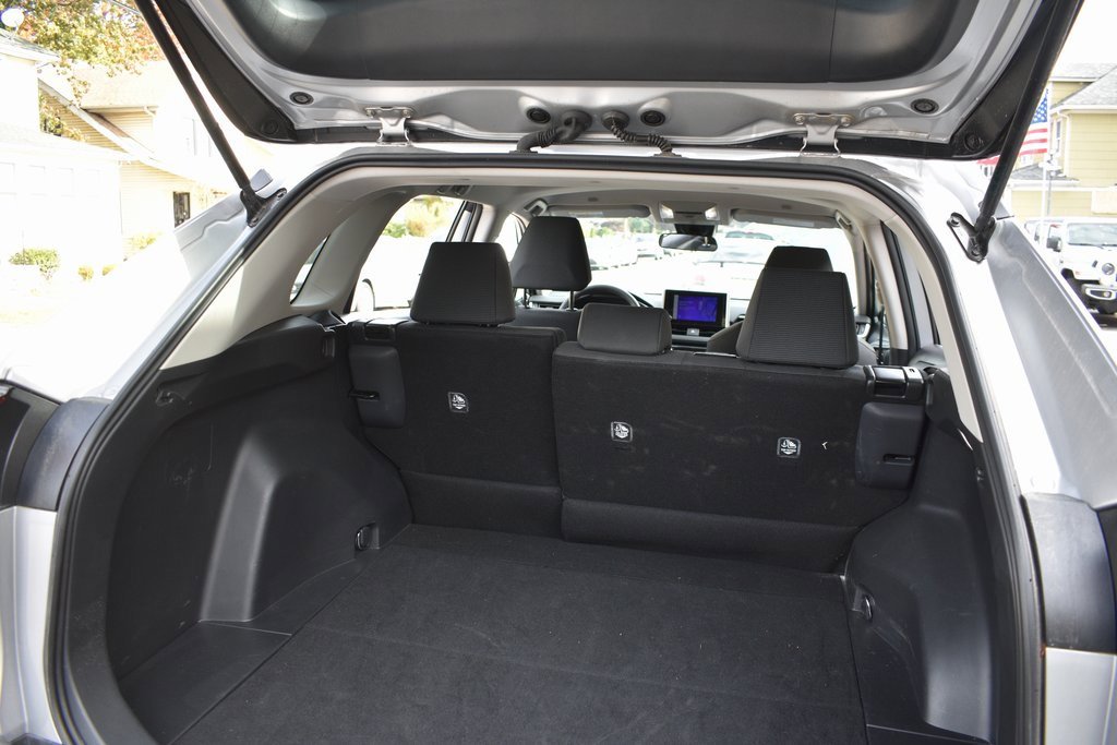 Used 2025 Toyota RAV4 LE image 33