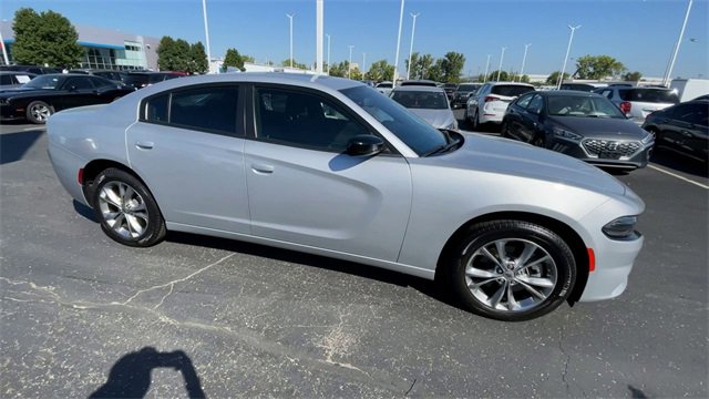 Used 2023 Dodge Charger SXT image 3