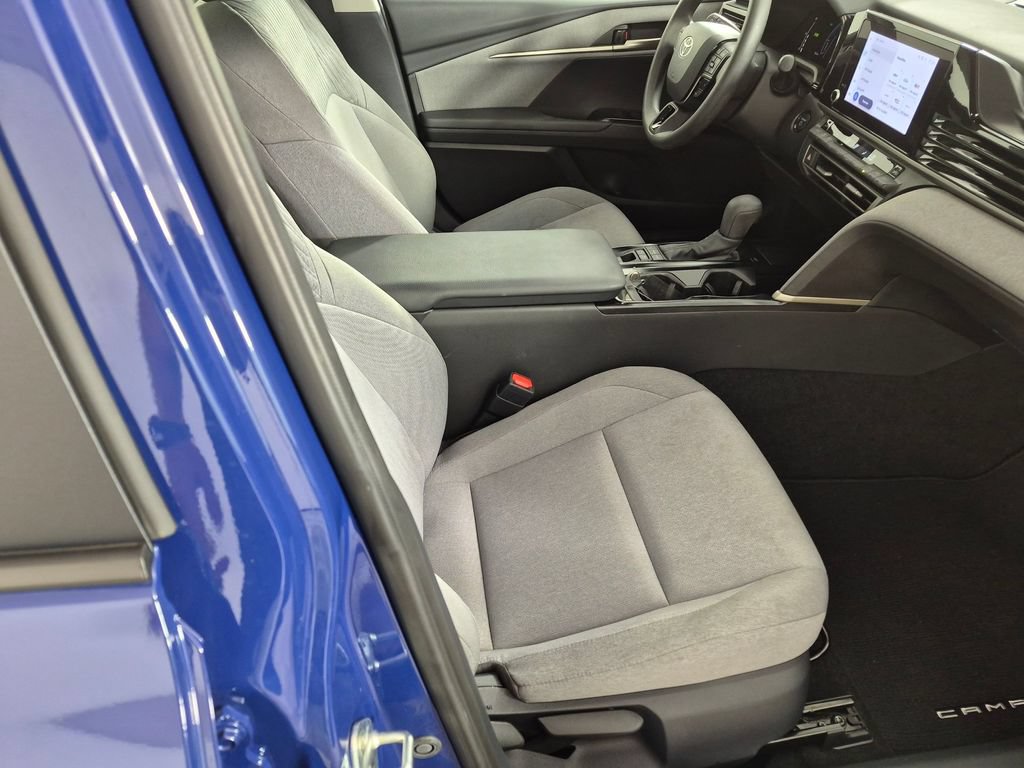 Used 2025 Toyota Camry LE FWD image 28