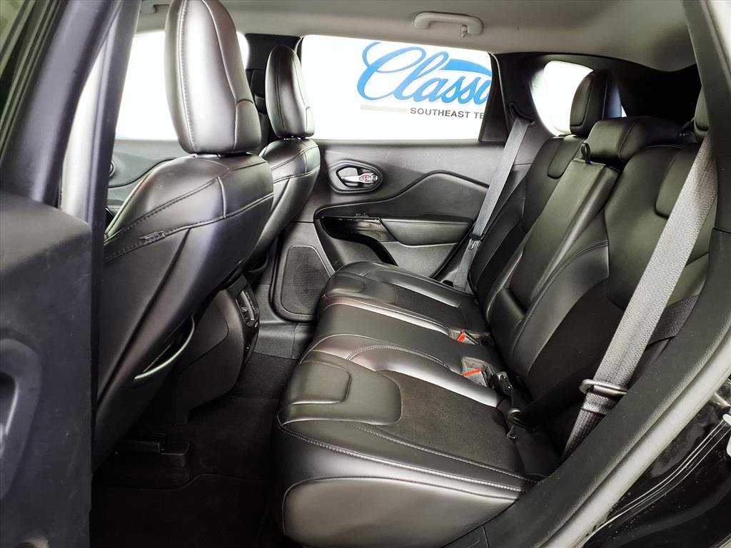 Used 2020 Jeep Cherokee Latitude Plus image 9