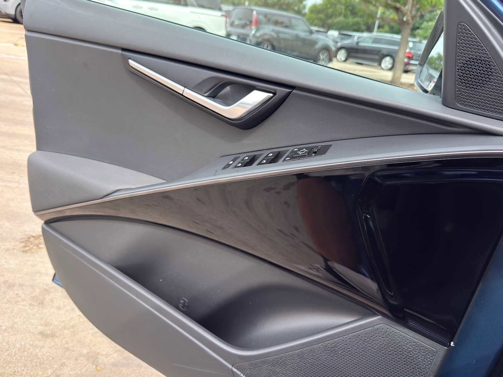 Certified 2024 Kia Niro Wind FWD image 24