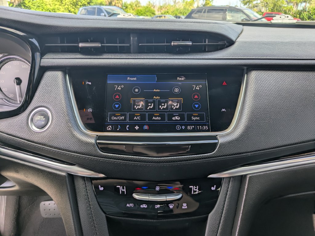 Used 2024 Cadillac XT6 Luxury FWD image 24
