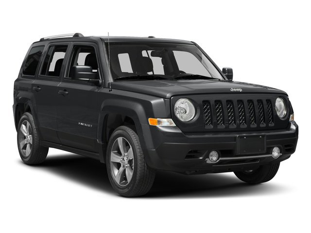 Used 2017 Jeep Patriot Latitude AWD/4WD image 9