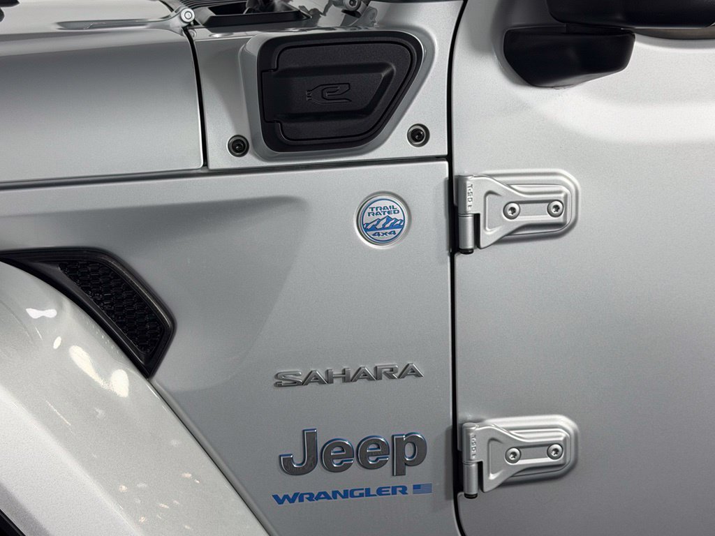 Certified 2023 Jeep Wrangler Unlimited Sahara AWD/4WD image 11