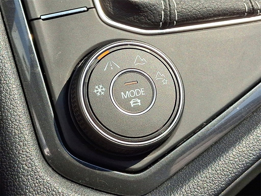 Used 2022 Volkswagen Tiguan SEL R-Line image 26