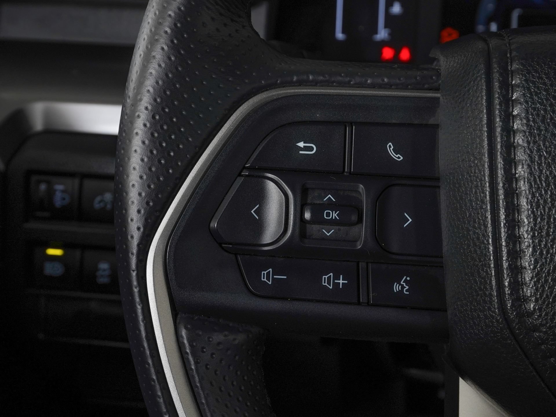 Used 2026 Toyota 4Runner SR5 AWD/4WD image 18