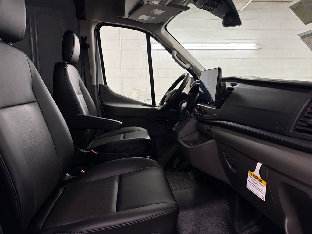 New 2026 Ford Transit 250 148 Medium Roof image 28