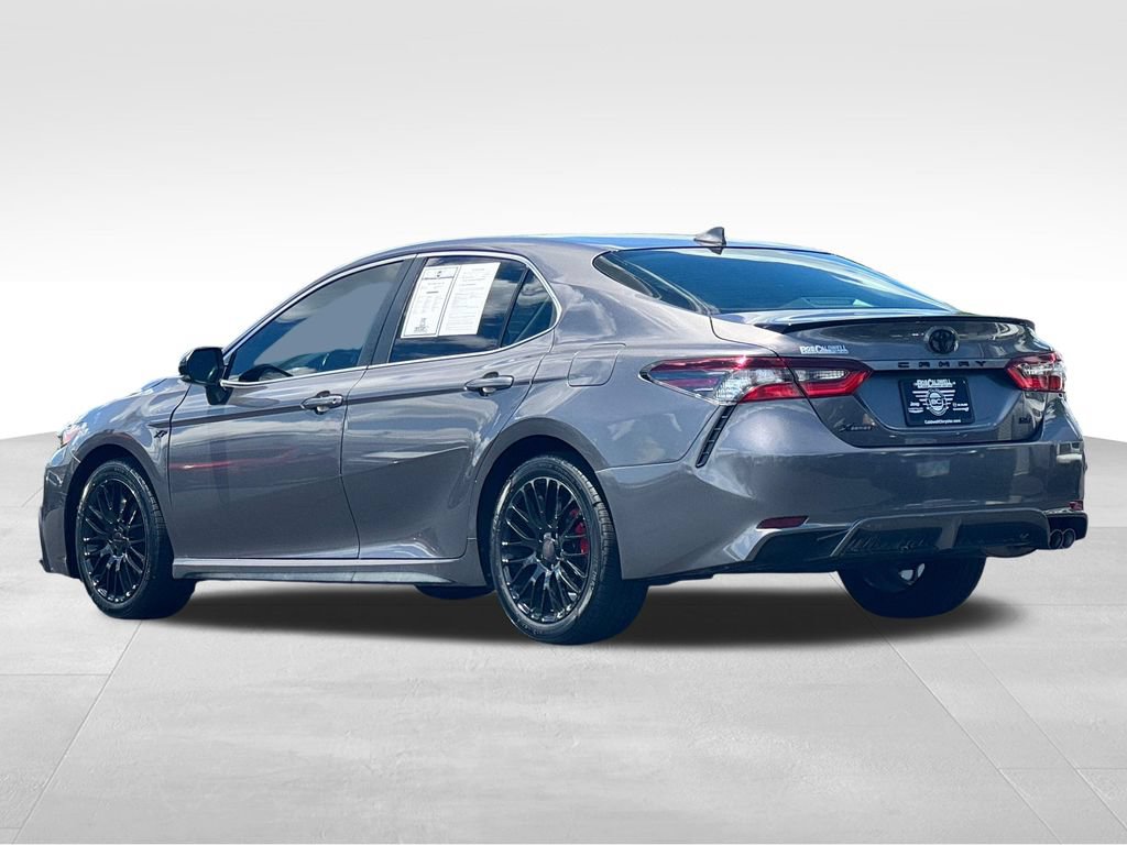 Used 2023 Toyota Camry SE FWD image 5