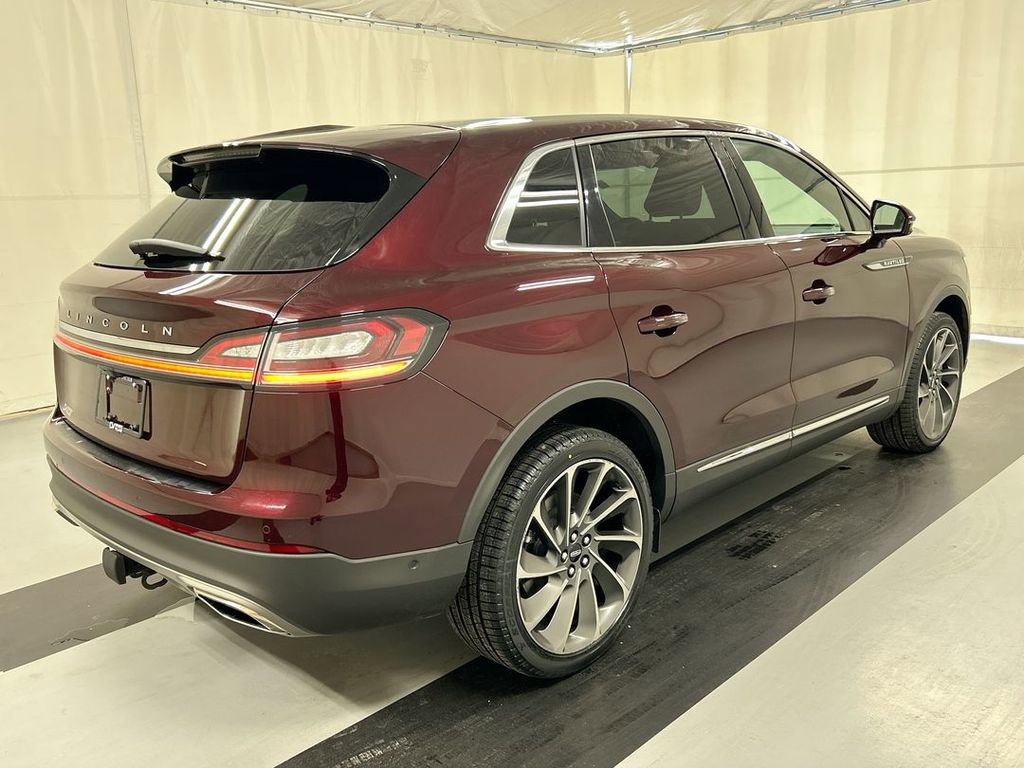 Used 2023 Lincoln Nautilus Reserve w/ Equipment Group 202A image 2