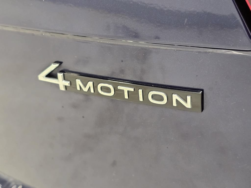 Used 2024 Volkswagen Tiguan SEL R-Line AWD/4WD image 7