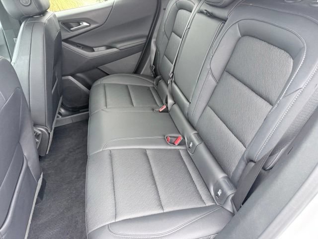 Used 2026 Chevrolet Equinox LT w/ Convenience Package II FWD image 11