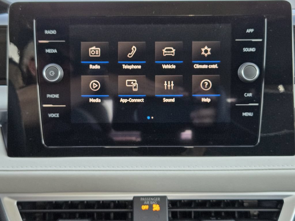 New 2026 Volkswagen Taos SE FWD image 16