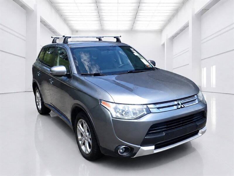 Used 2015 Mitsubishi Outlander SE AWD/4WD image 36