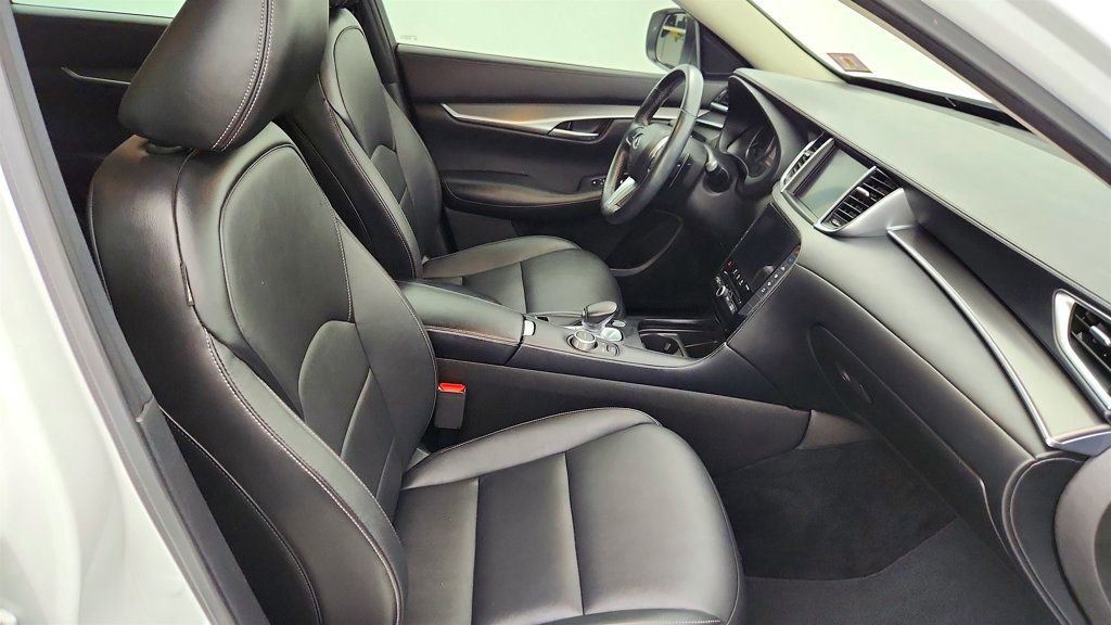 Used 2019 INFINITI QX50 Pure image 23