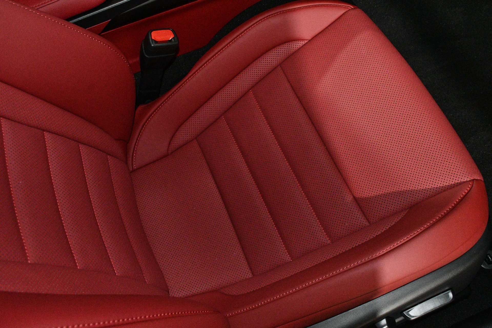 Used 2025 Lexus IS 350 F Sport w/ Navigation Package RWD image 12