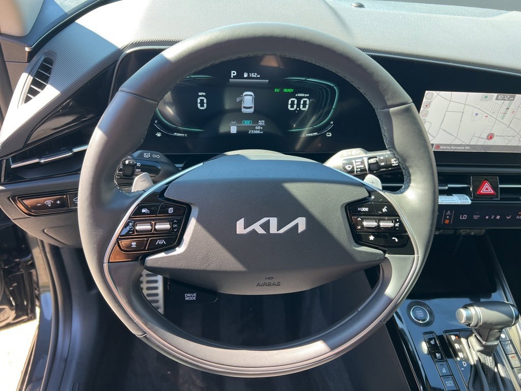 Certified 2023 Kia Niro SX Touring image 13