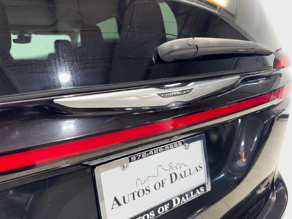 Used 2022 Chrysler Pacifica Limited FWD image 23