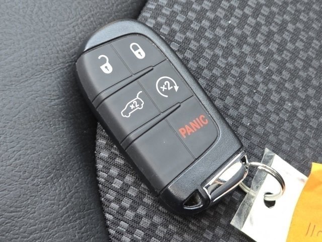 Used 2026 Jeep Compass Trailhawk w/ Sun, Sound & Navigation Group AWD/4WD image 43
