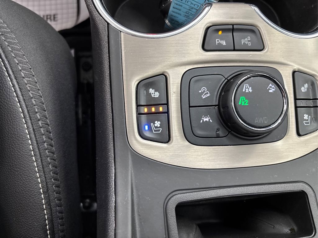 Used 2023 GMC Terrain Denali w/ Black Diamond Edition image 44