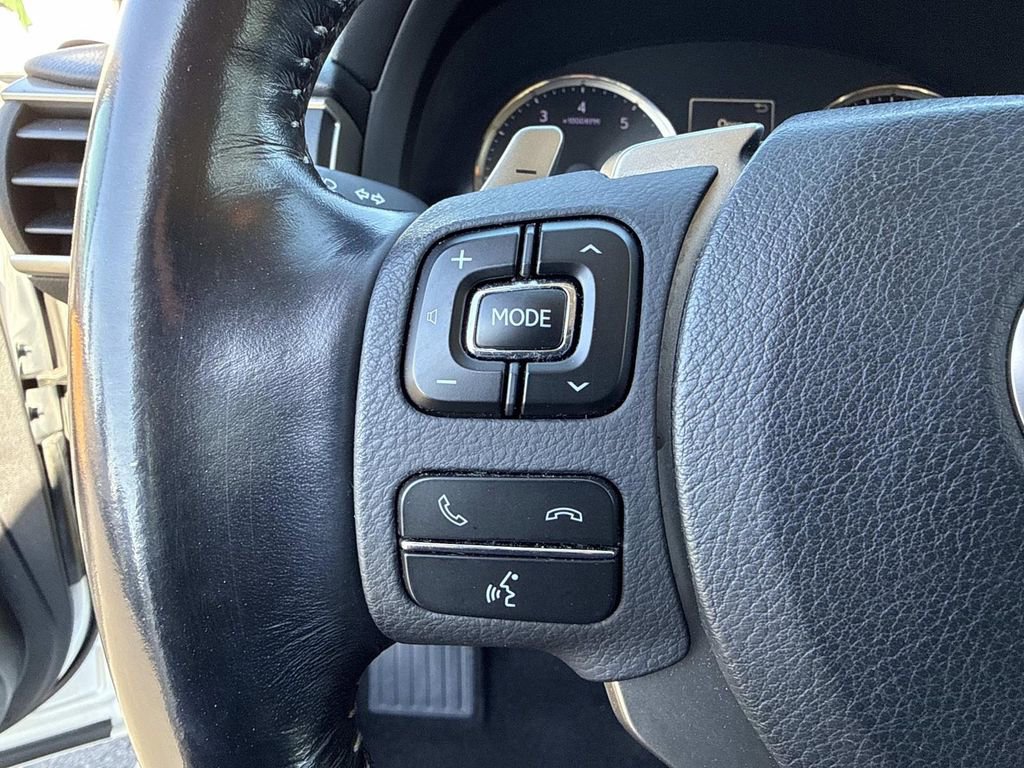 Used 2017 Lexus IS 200t image 30