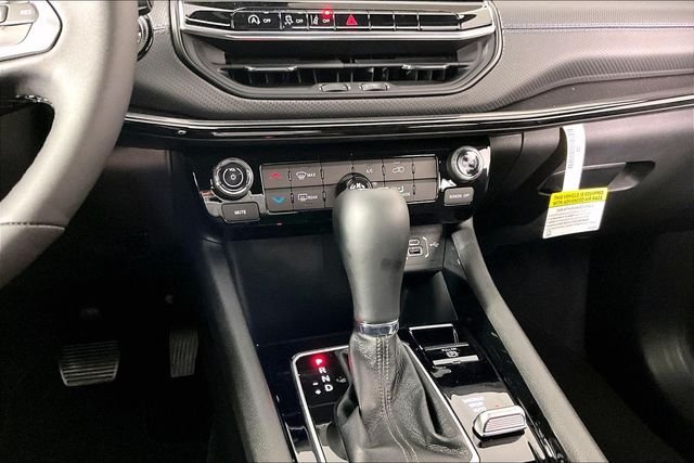 New 2026 Jeep Compass Latitude AWD/4WD image 7