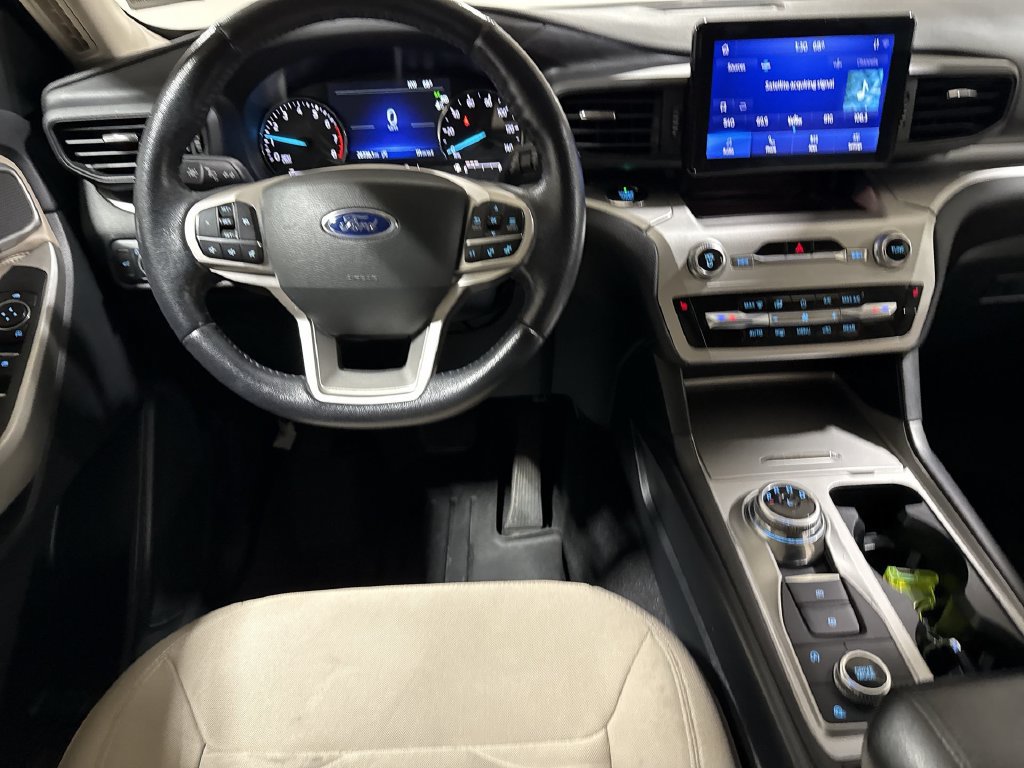 Used 2021 Ford Explorer XLT AWD/4WD image 11