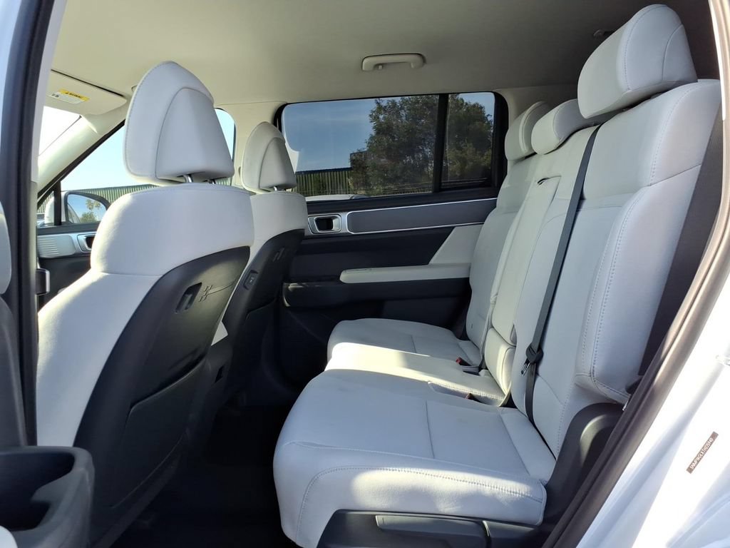 New 2026 Hyundai Santa Fe SE FWD image 11
