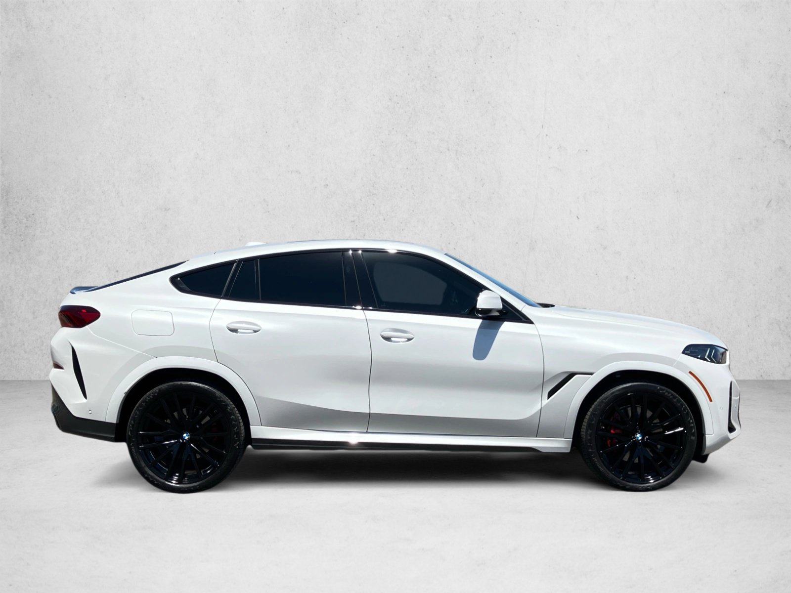 Used 2024 BMW X6 xDrive40i w/ Premium Package AWD/4WD video 4