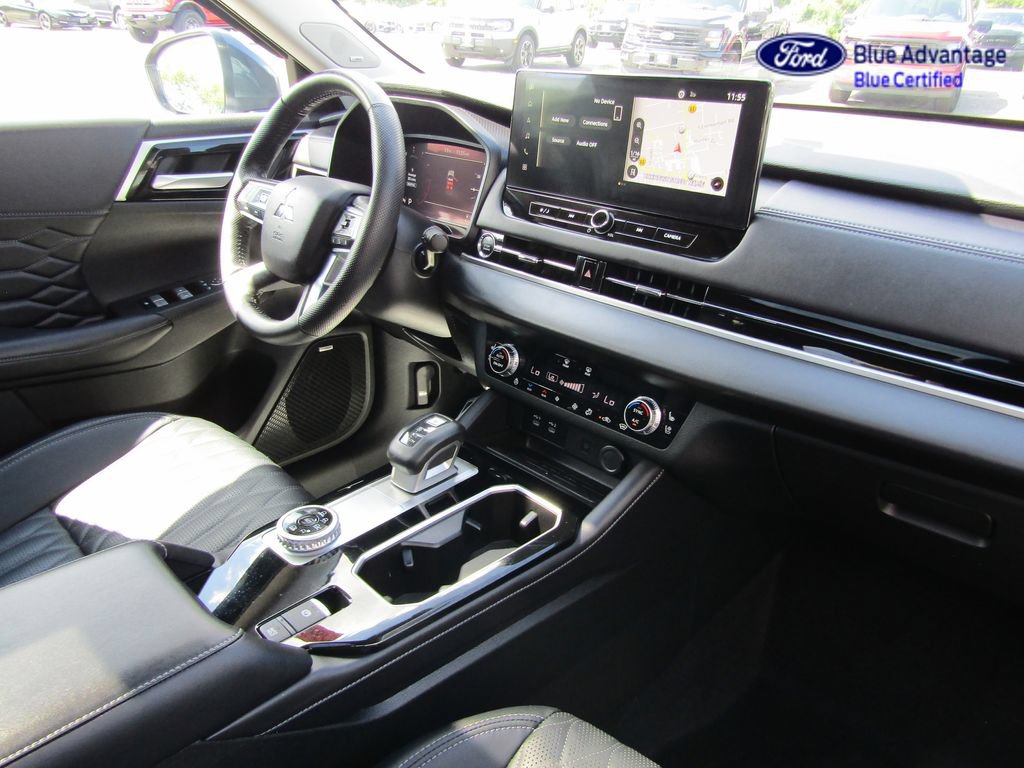 Used 2025 Mitsubishi Outlander SEL AWD/4WD image 15