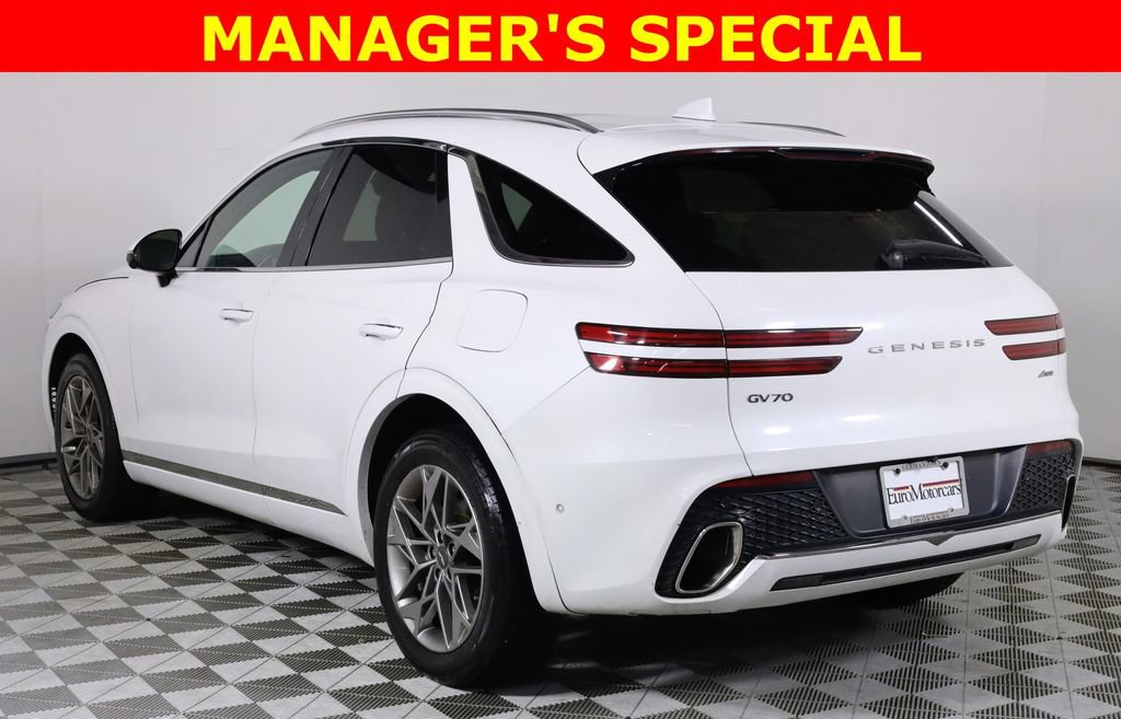 Used 2022 Genesis GV70 2.5T w/ Advanced Package AWD/4WD image 4