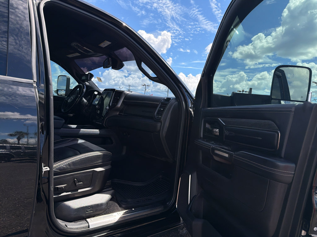 Used 2022 RAM 2500 Limited w/ Night Edition AWD/4WD image 18