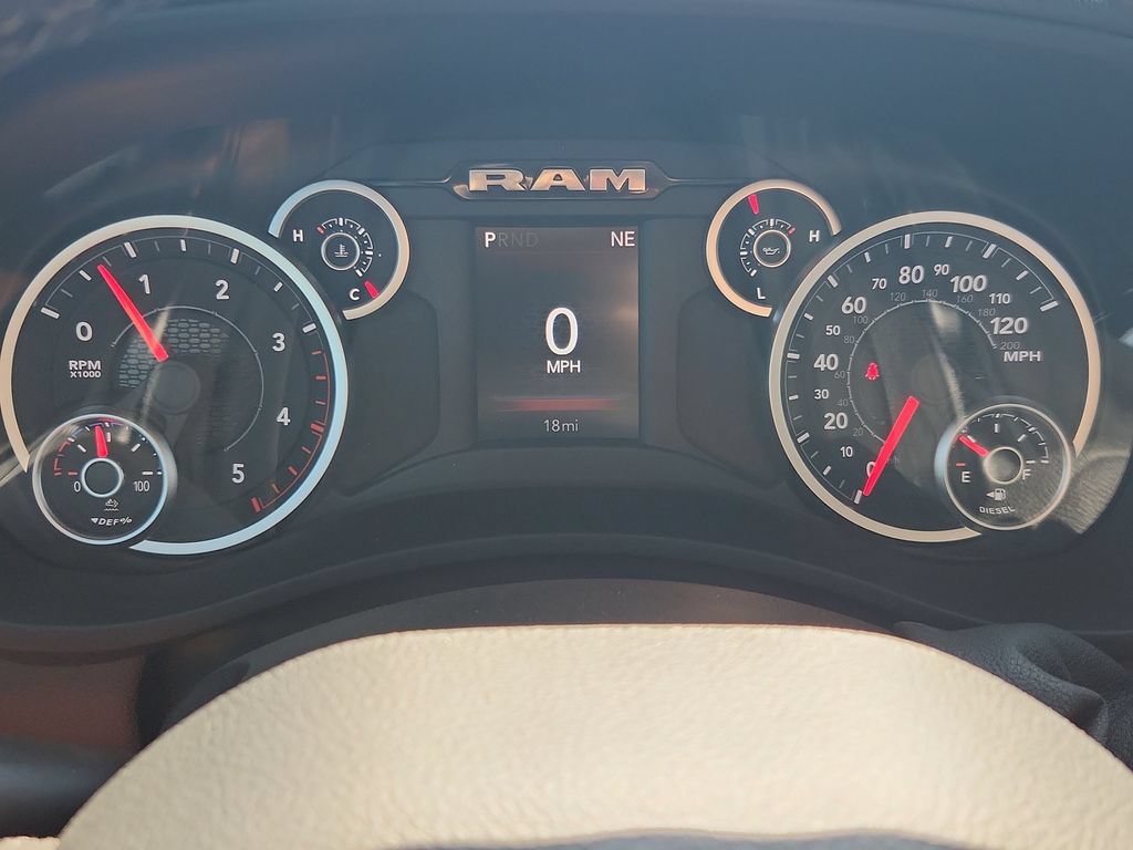 New 2026 RAM 3500 Big Horn AWD/4WD image 14